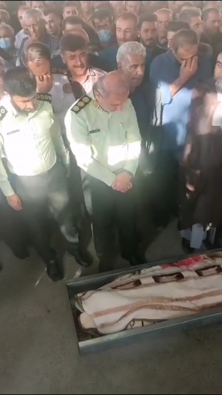سنگ تمام دوفرماندهی انتظامی کهگلویه وبهمیی برای همکارشان
