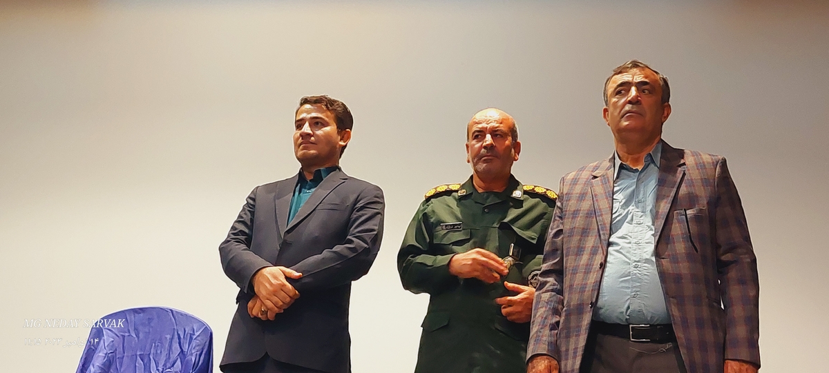 بمناسبت هفته کتاب وکتاب خوانی ازکتاب یاریاربهمئی رونمایی شد