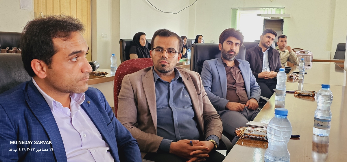 نشست هم اندیشی جوانان شهرستان بهمئی باحضورمعاونت فرهنگی وجوانان استان درقالب نماشو