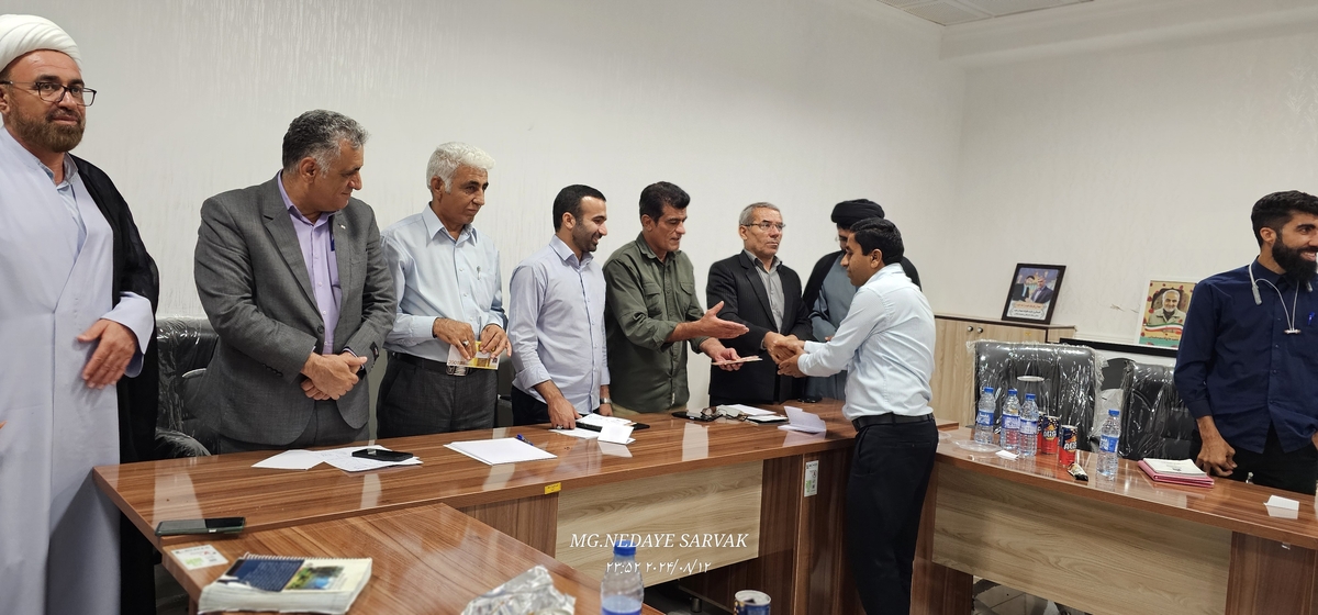 نشست صمیمانه شهرداروشورای شهرباخبرنگاران 