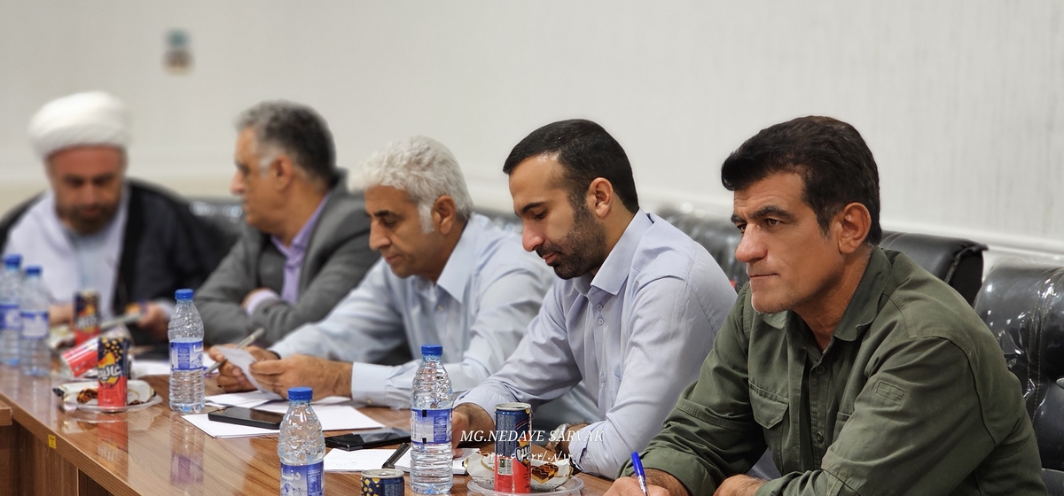 نشست صمیمانه شهرداروشورای شهرباخبرنگاران 