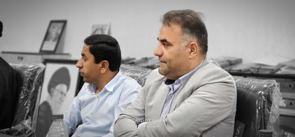 نشست صمیمانه شهرداروشورای شهرباخبرنگاران 