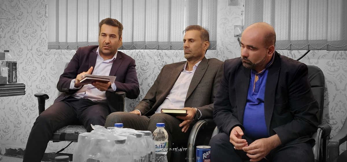 نشست رئیس جدیدهیئت فوتبال استان بارئیس هیئت فوتبال وریاست اداره ورزش وجوانان شهرستان وجمعی ازپیشکسوتان