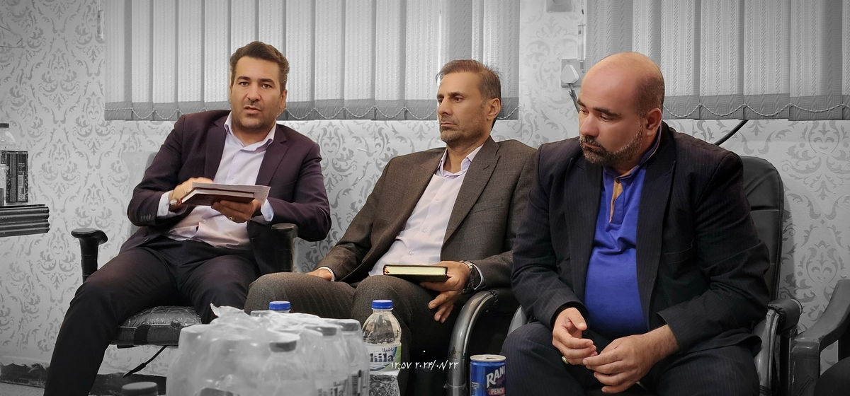 نشست رئیس جدیدهیئت فوتبال استان بارئیس هیئت فوتبال وریاست اداره ورزش وجوانان شهرستان وجمعی ازپیشکسوتان