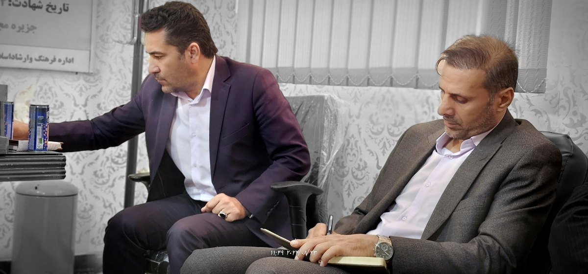 نشست رئیس جدیدهیئت فوتبال استان بارئیس هیئت فوتبال وریاست اداره ورزش وجوانان شهرستان وجمعی ازپیشکسوتان