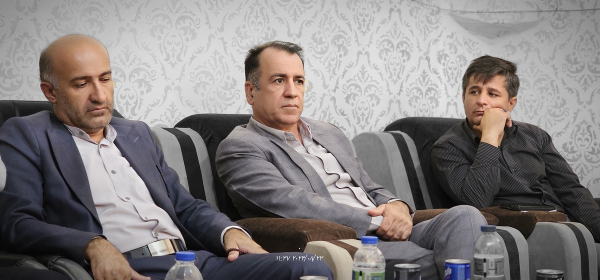 نشست رئیس جدیدهیئت فوتبال استان بارئیس هیئت فوتبال وریاست اداره ورزش وجوانان شهرستان وجمعی ازپیشکسوتان