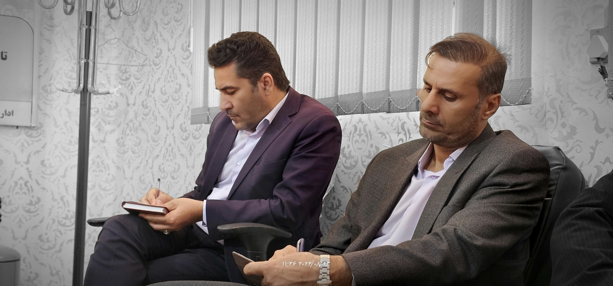 نشست رئیس جدیدهیئت فوتبال استان بارئیس هیئت فوتبال وریاست اداره ورزش وجوانان شهرستان وجمعی ازپیشکسوتان