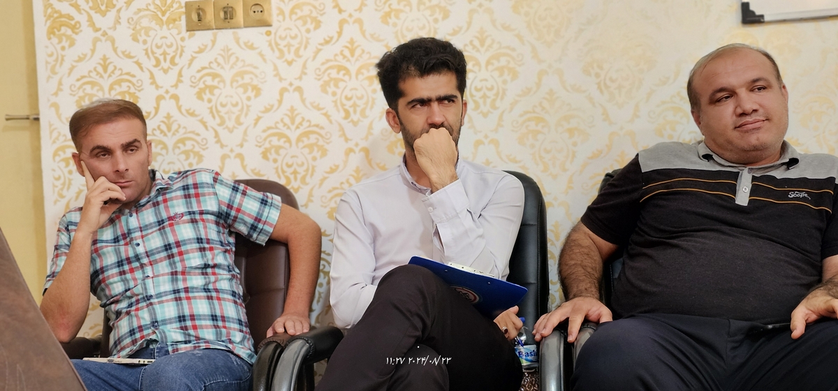 نشست رئیس جدیدهیئت فوتبال استان بارئیس هیئت فوتبال وریاست اداره ورزش وجوانان شهرستان وجمعی ازپیشکسوتان