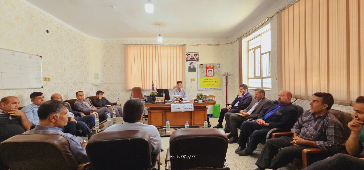 نشست رئیس جدیدهیئت فوتبال استان بارئیس هیئت فوتبال وریاست اداره ورزش وجوانان شهرستان وجمعی ازپیشکسوتان