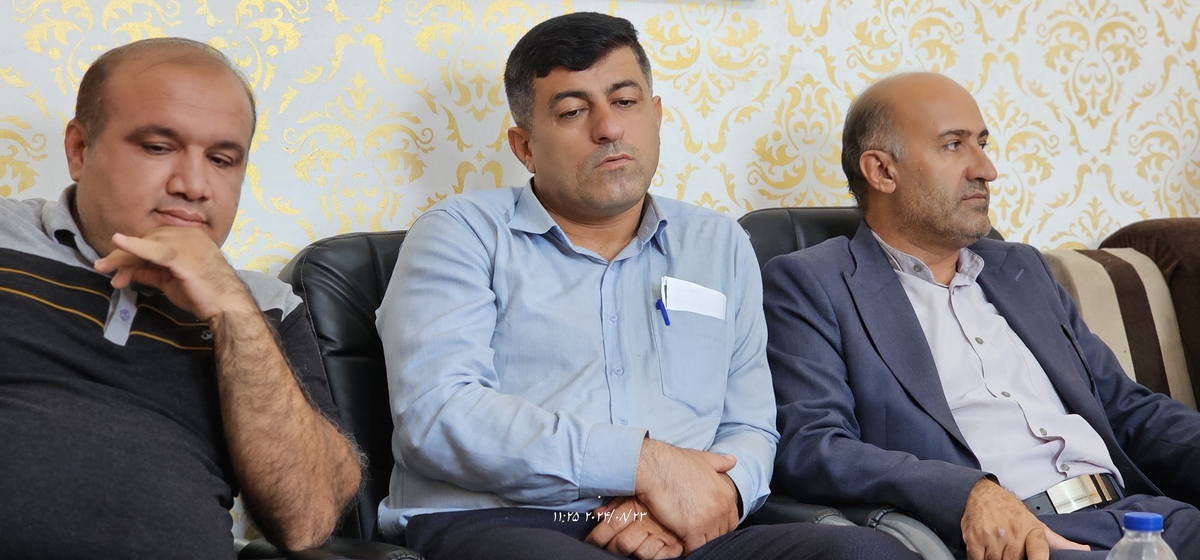 نشست رئیس جدیدهیئت فوتبال استان بارئیس هیئت فوتبال وریاست اداره ورزش وجوانان شهرستان وجمعی ازپیشکسوتان