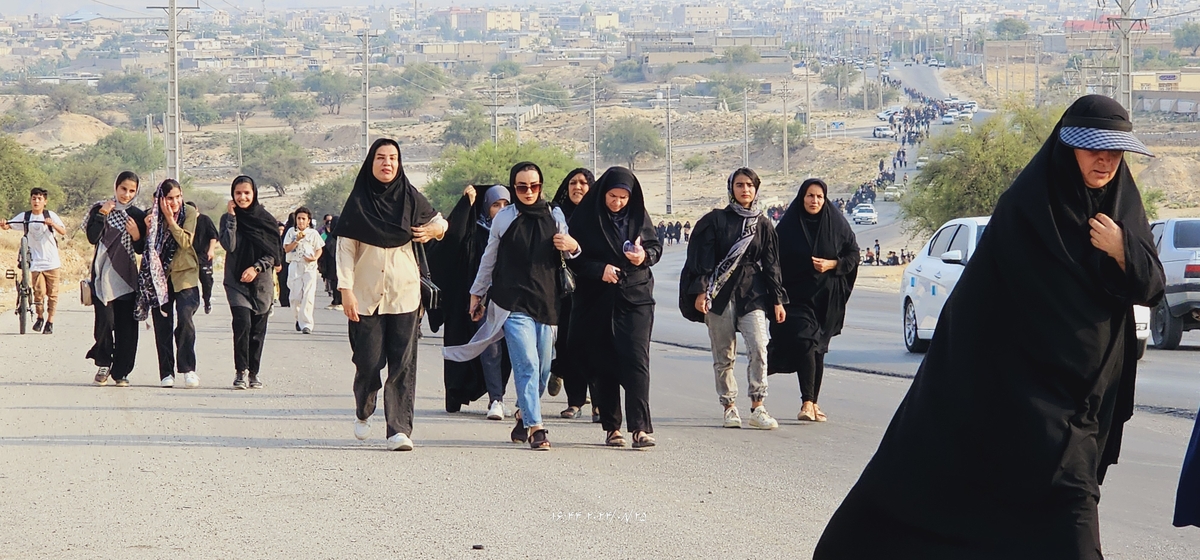 جاماندکان اربعین درشهرستان بهمئی شلمچه ای دیگردرمسیرشهدای گمنام تاشهیدان(خوب)ازخودبه یادگارگذاشتند