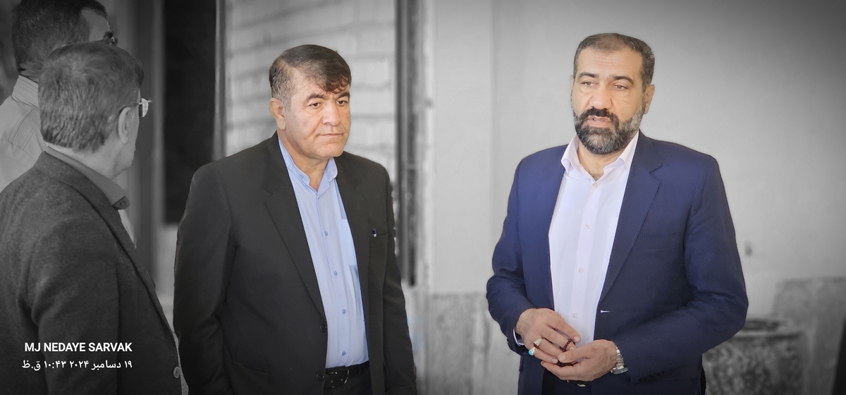 دهقان مدیرکل ورزش استان وخوبی مفاون توسعه وهیئت همراه امروزپنج شنیه ازپروژه های ورزشی شهرستان دیدن کردن