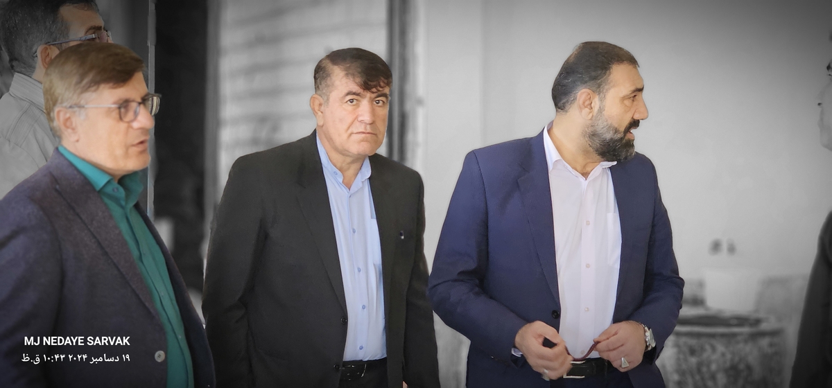 دهقان مدیرکل ورزش استان وخوبی مفاون توسعه وهیئت همراه امروزپنج شنیه ازپروژه های ورزشی شهرستان دیدن کردن