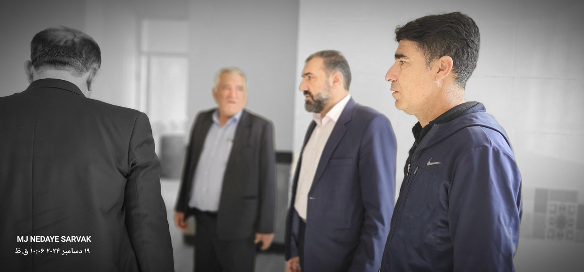 دهقان مدیرکل ورزش استان وخوبی مفاون توسعه وهیئت همراه امروزپنج شنیه ازپروژه های ورزشی شهرستان دیدن کردن