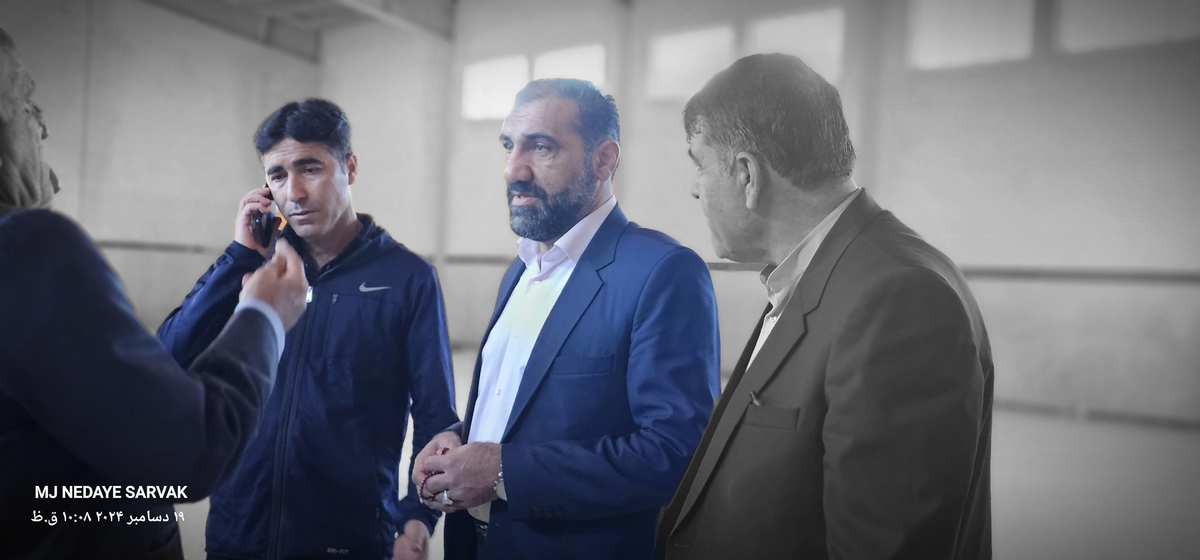 دهقان مدیرکل ورزش استان وخوبی مفاون توسعه وهیئت همراه امروزپنج شنیه ازپروژه های ورزشی شهرستان دیدن کردن