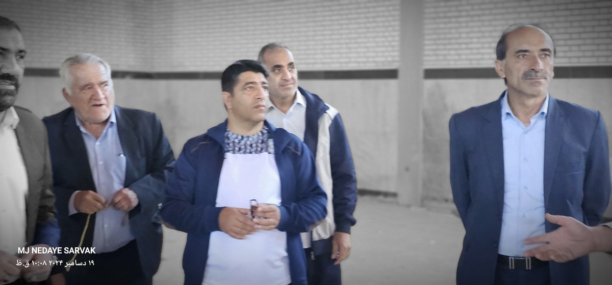 دهقان مدیرکل ورزش استان وخوبی مفاون توسعه وهیئت همراه امروزپنج شنیه ازپروژه های ورزشی شهرستان دیدن کردن