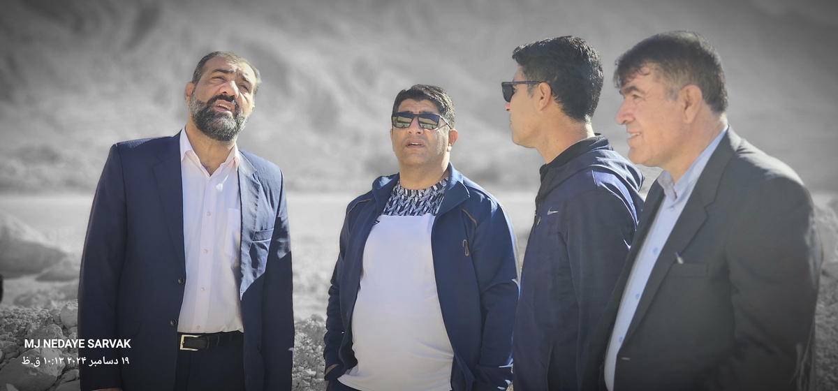 دهقان مدیرکل ورزش استان وخوبی مفاون توسعه وهیئت همراه امروزپنج شنیه ازپروژه های ورزشی شهرستان دیدن کردن