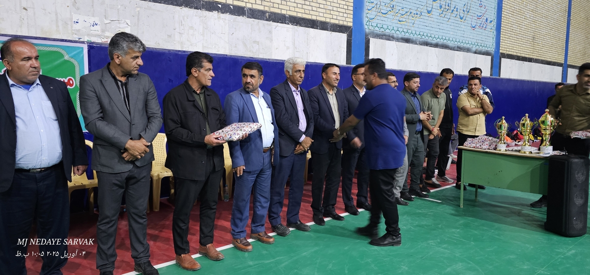تقدیرازفعال فرهنگی شهرستان