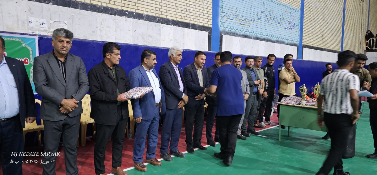 تقدیرازفعال فرهنگی شهرستان