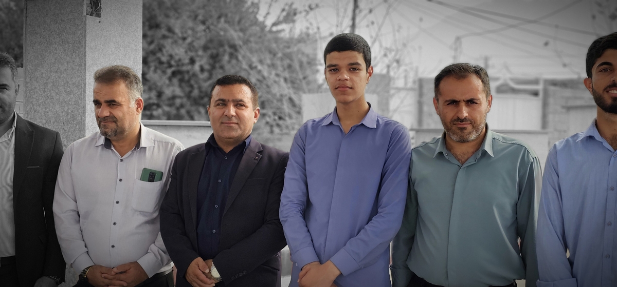 خبرنگاران شهرستان بهمئی درروزخبرنگاربرمزارشهیدان تجدیدمیثاق کردند