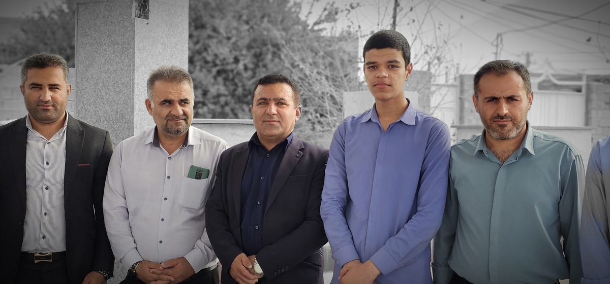 خبرنگاران شهرستان بهمئی درروزخبرنگاربرمزارشهیدان تجدیدمیثاق کردند