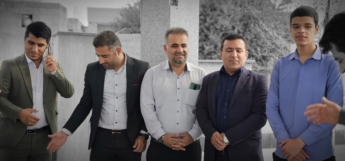خبرنگاران شهرستان بهمئی درروزخبرنگاربرمزارشهیدان تجدیدمیثاق کردند
