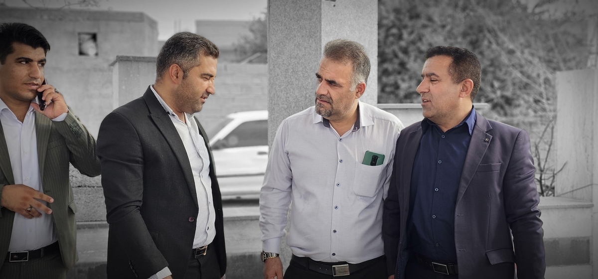 خبرنگاران شهرستان بهمئی درروزخبرنگاربرمزارشهیدان تجدیدمیثاق کردند