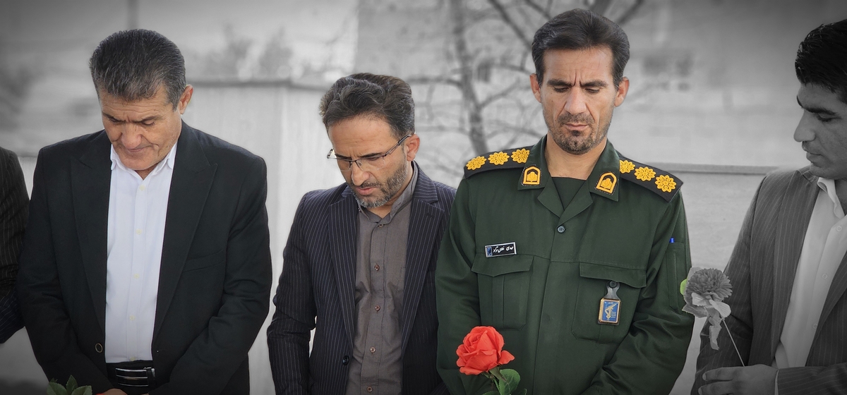 خبرنگاران شهرستان بهمئی درروزخبرنگاربرمزارشهیدان تجدیدمیثاق کردند