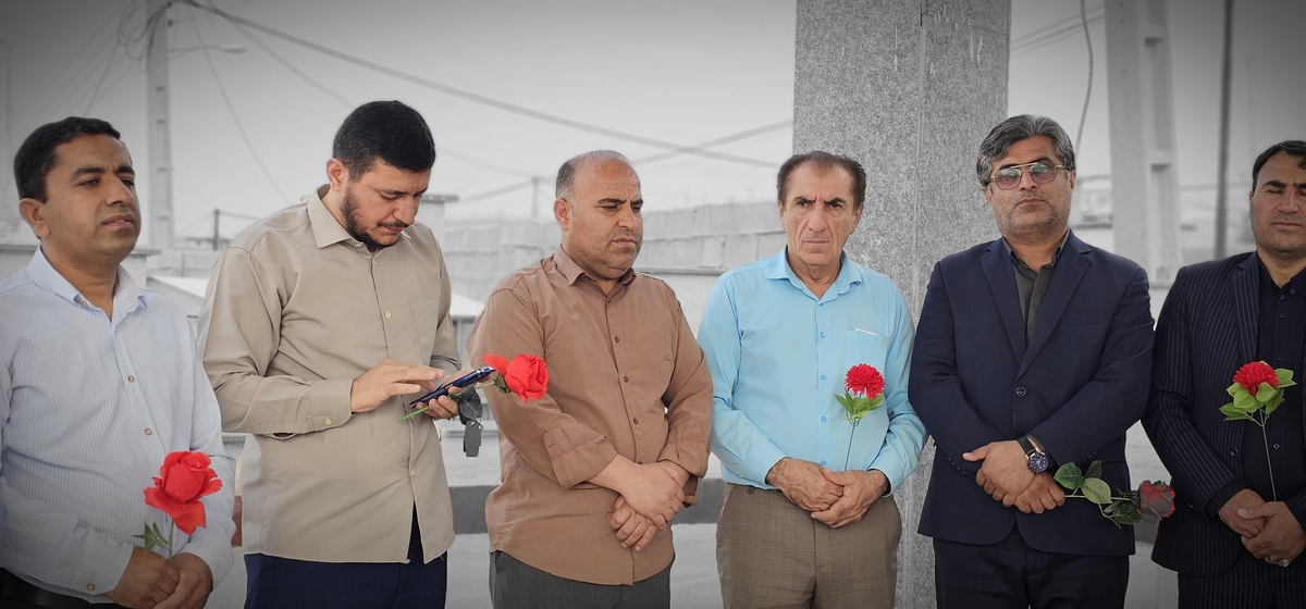 خبرنگاران شهرستان بهمئی درروزخبرنگاربرمزارشهیدان تجدیدمیثاق کردند