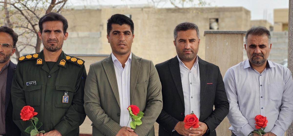 خبرنگاران شهرستان بهمئی درروزخبرنگاربرمزارشهیدان تجدیدمیثاق کردند