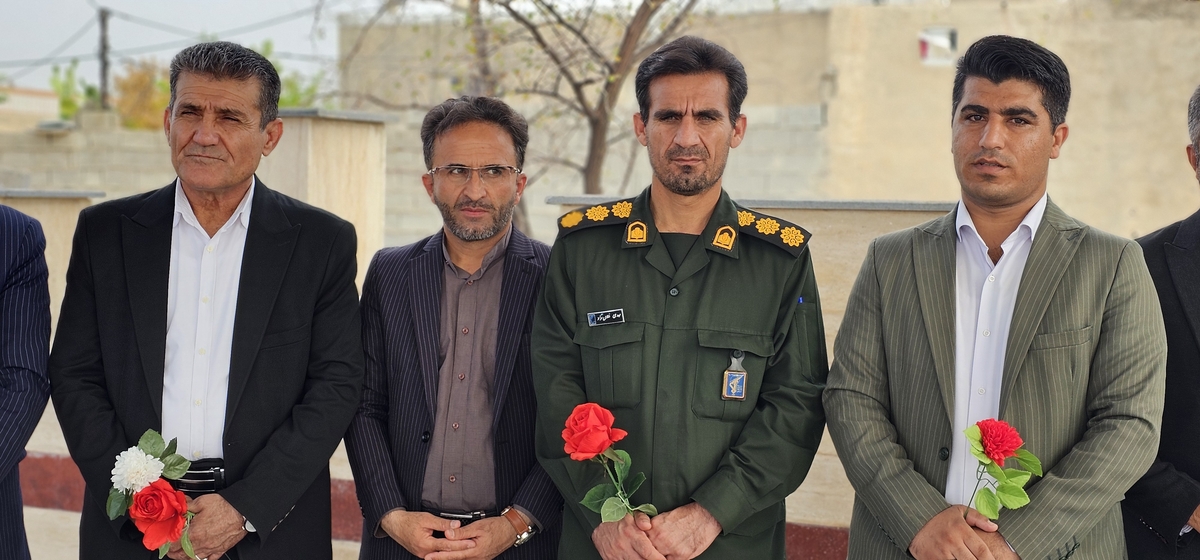 خبرنگاران شهرستان بهمئی درروزخبرنگاربرمزارشهیدان تجدیدمیثاق کردند