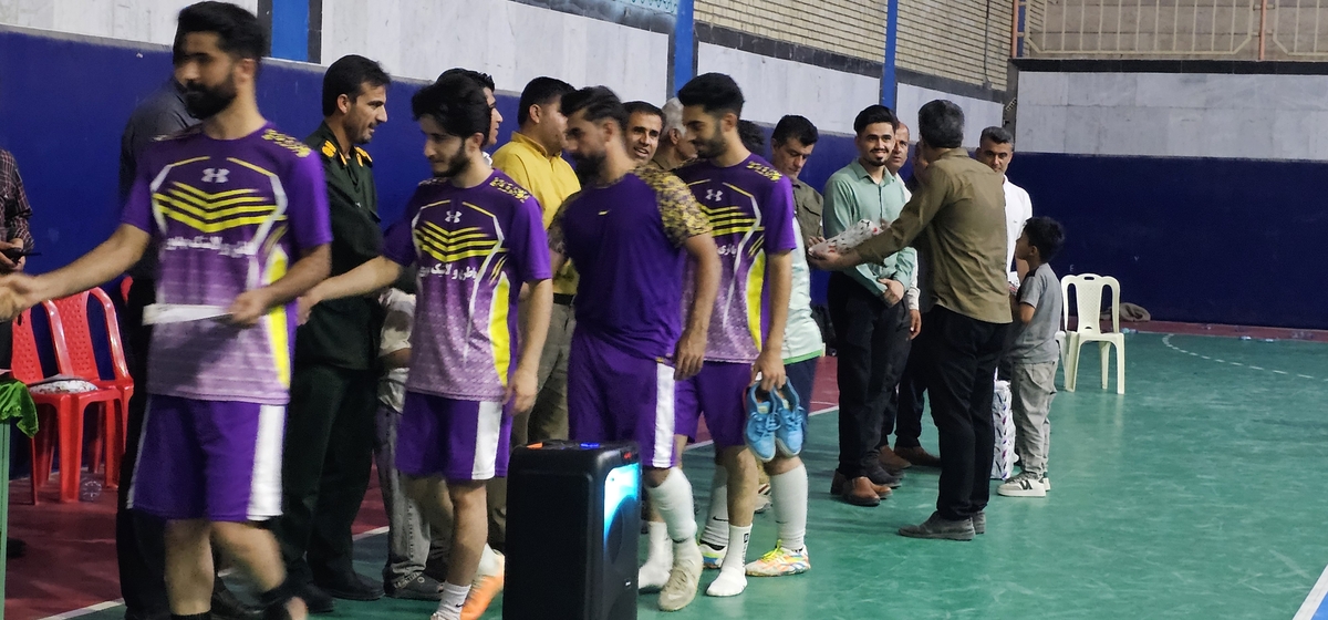 به پایان آمداین دفترحکایت همچنان باقیست