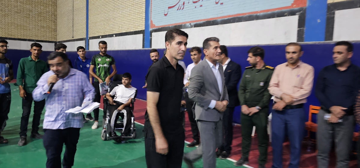 به پایان آمداین دفترحکایت همچنان باقیست