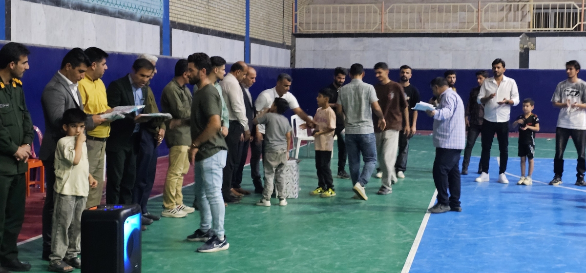 به پایان آمداین دفترحکایت همچنان باقیست
