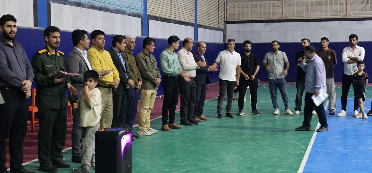 به پایان آمداین دفترحکایت همچنان باقیست