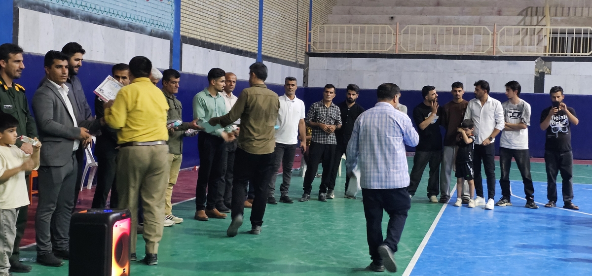 به پایان آمداین دفترحکایت همچنان باقیست