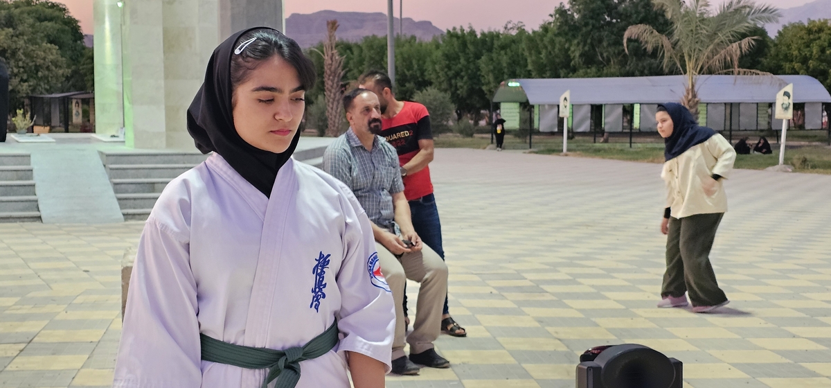 رئیس اداره ورزش وجوانان شهرستان بهمئی(خانم بیوکانی) خبرداد