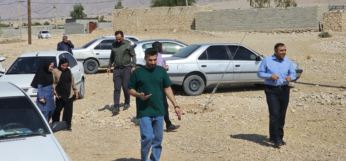 آیین عطر افشانی گلزار شهید رامول در شهرستان بهمئی در شروع هفته تربیت بدنی