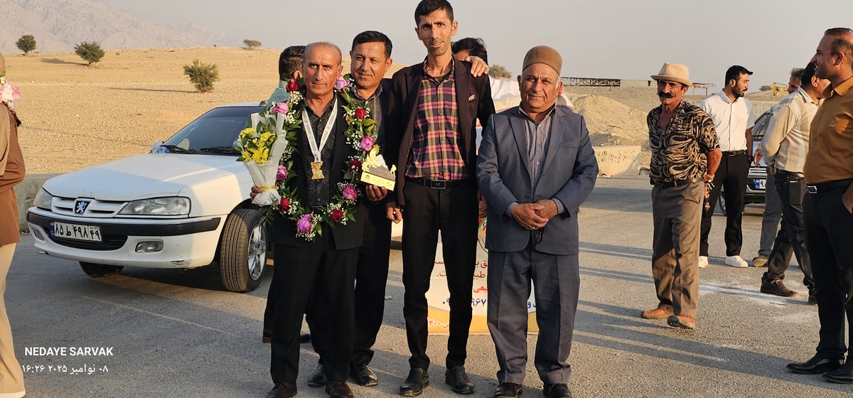 مدال طرح سیمرغ برگردن مصطفایی ازشهرستان بهمئی