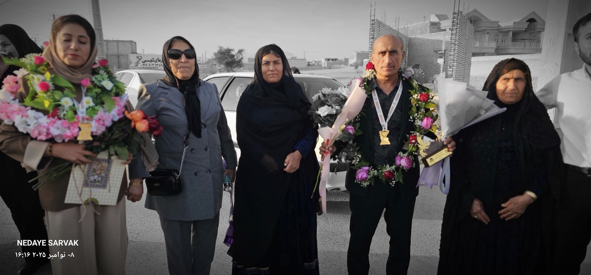 مدال طرح سیمرغ برگردن مصطفایی ازشهرستان بهمئی