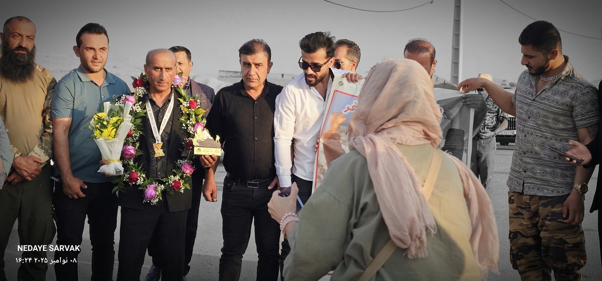 مدال طرح سیمرغ برگردن مصطفایی ازشهرستان بهمئی