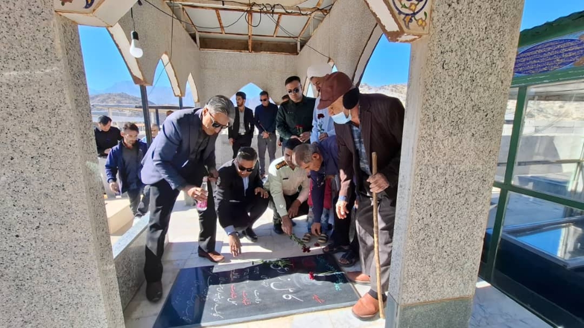 دیدارباخانواده های شهدابمناسبت هفته بسیج