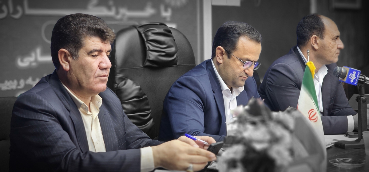 نشست خبری مدیرکل آموزش وپرورش استان بمناسبت دهه مبارک فجر